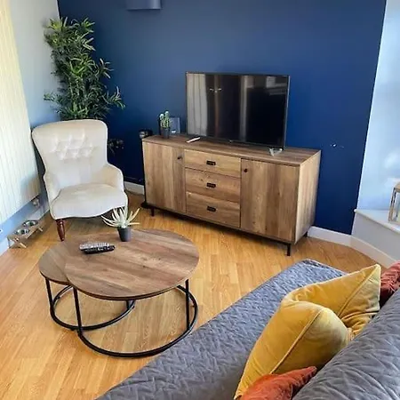 The Thisle Apartment *